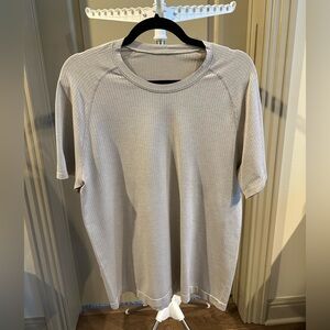 Metal Vent Tech Short-Sleeve Shirt (M)